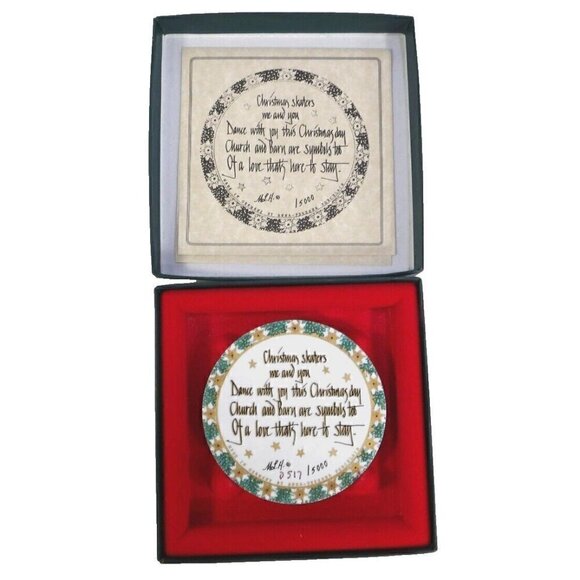 ANNA-PERENNA Christmas Skaters 3.25" handing porcelain disc, numbered D517/5000 - Picture 2 of 3